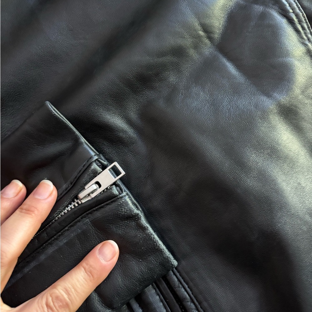 Barneys Original Women's Cropped Black Leather Biker Jacket - Picture 12 of 16